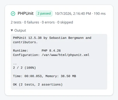Ein fertiger PHPUnit-Lauf mit 2 bestanden, seinen Zahlen und dem geöffneten Bereich Output mit dem, was PHPUnit ausgegeben hat